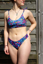 Load image into Gallery viewer, Cali Bottoms Cheeky S-M